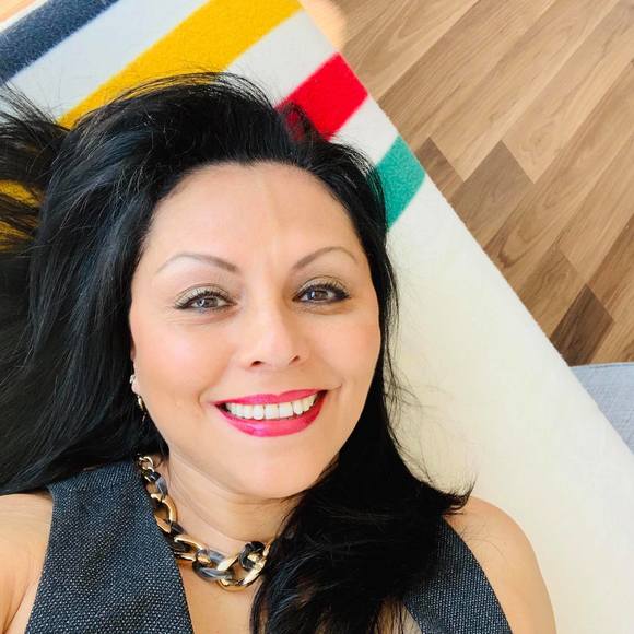 Meet your Posher, Esther - Picture 1 of 1